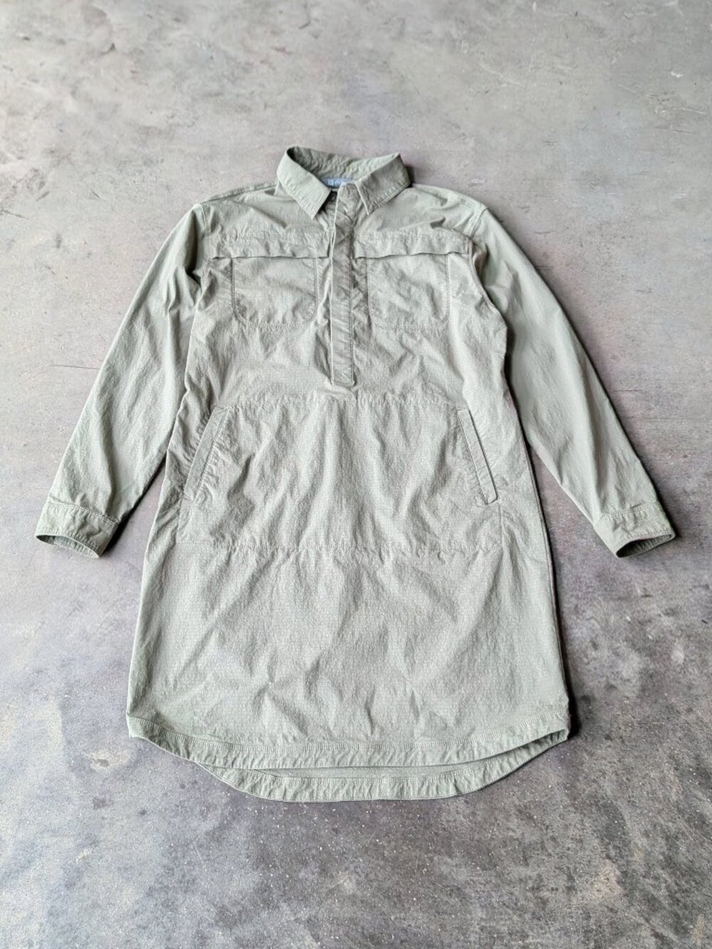Title Nine Long Sleeve Wren Utility Shirt Dress in Green large
